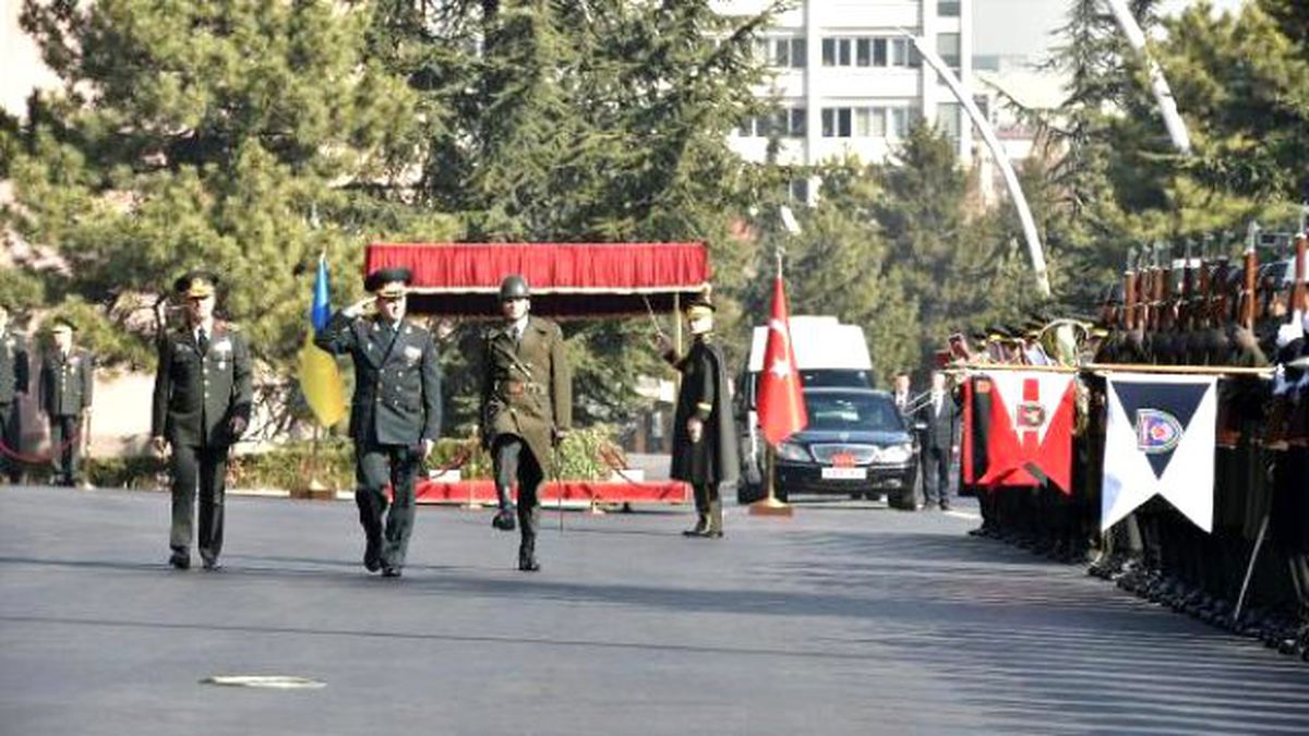 Ukrayna Genelkurmay Başkanı Orgeneral Viktor Muzhenko, Ankara\'da