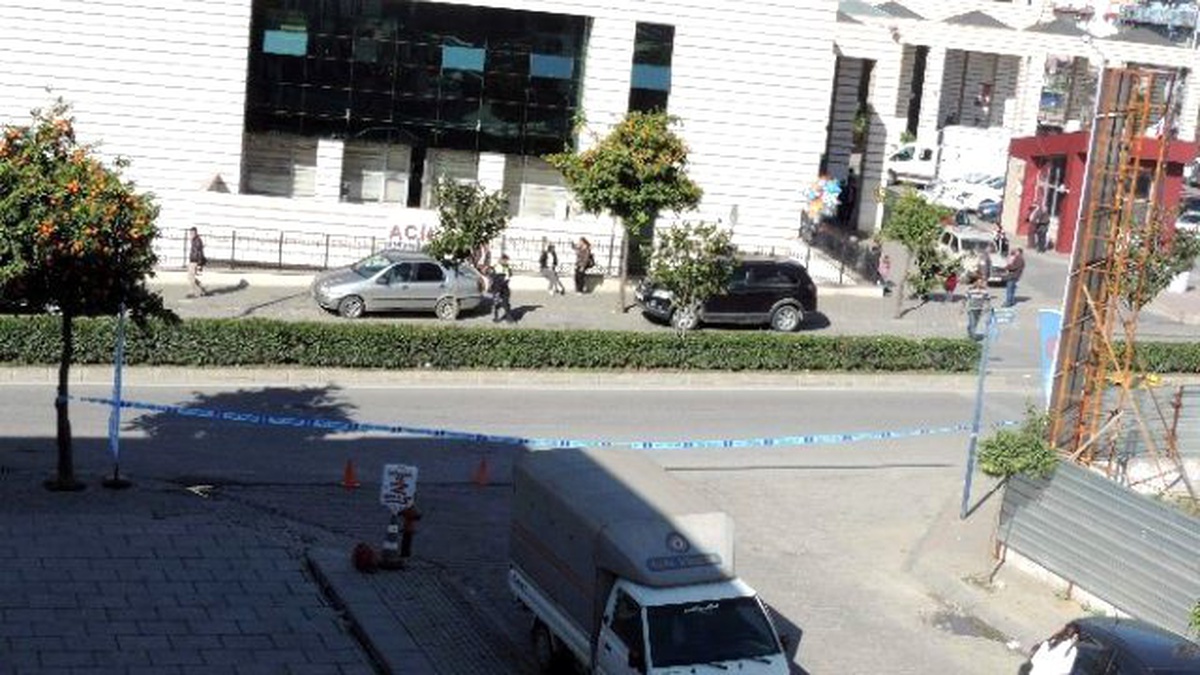 Yolcunun Unuttuğu Valiz Patlatılmaktan Son Anda Kurtuldu