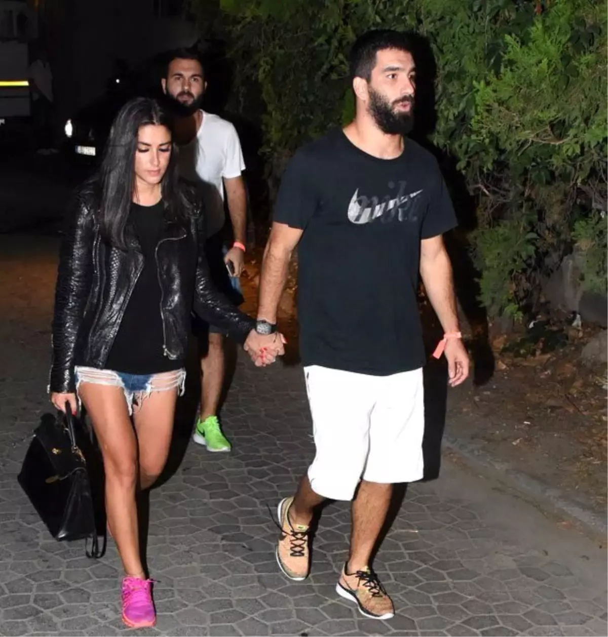 Arda Turan\'la Aslıhan Doğan Arasında Dövme Krizi