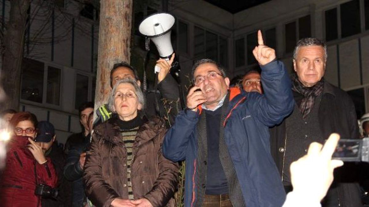 Artvin Valiliği Önünde Oturma Eylemi
