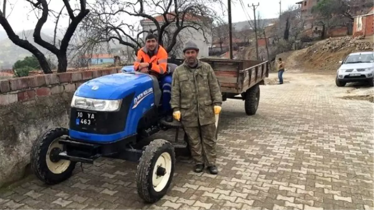 Ayvalık Belediyesi\'nin "Köy Temizlik Timleri" İş Başında