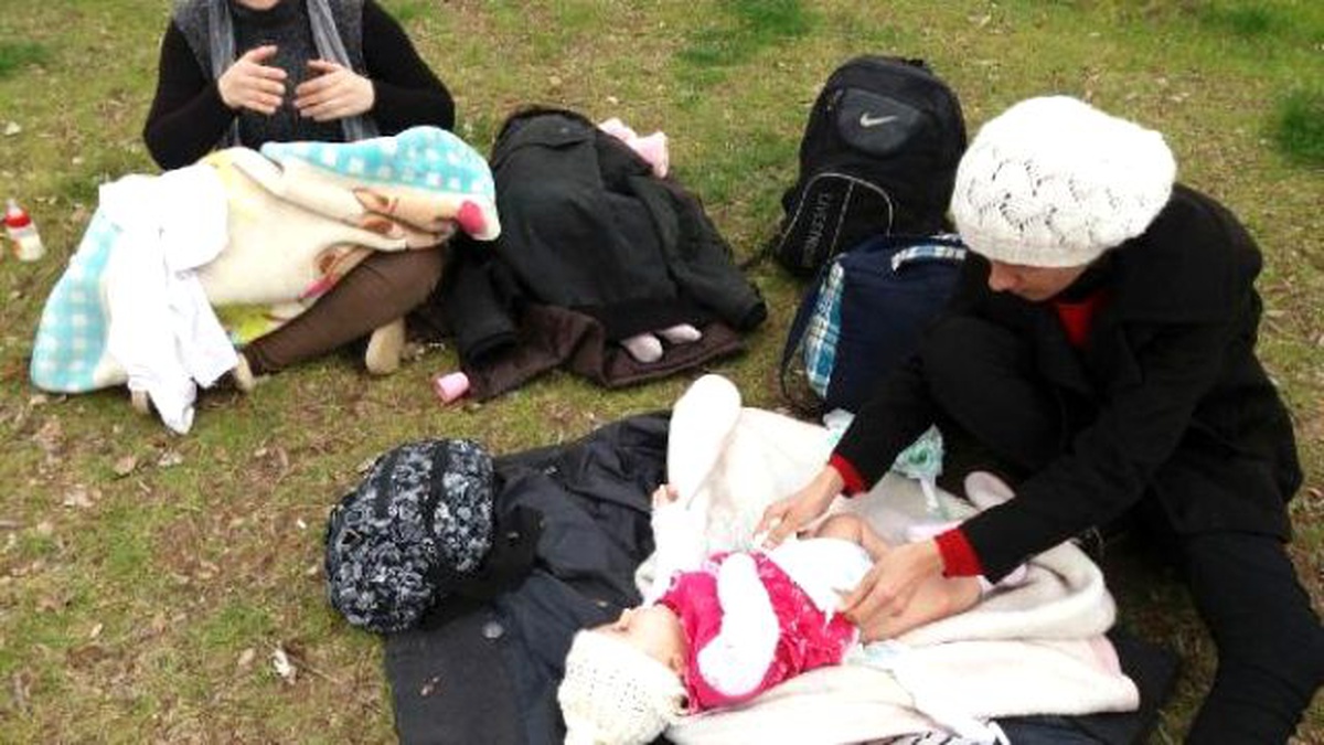 Ayvalık\'ta Jandarma 90 Mülteci ile 2 Organizatörü Yakaladı