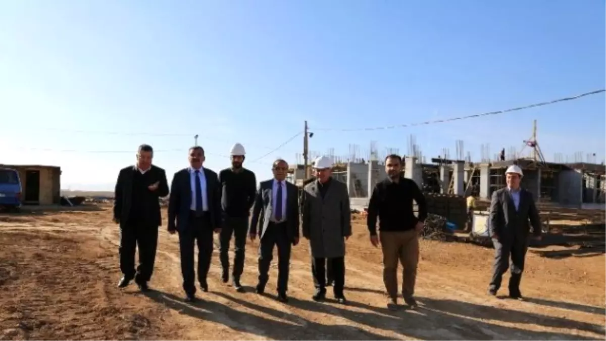 Başkan Gürkan, DSİ Hizmet Binası İnşaat Alanını Gezdi
