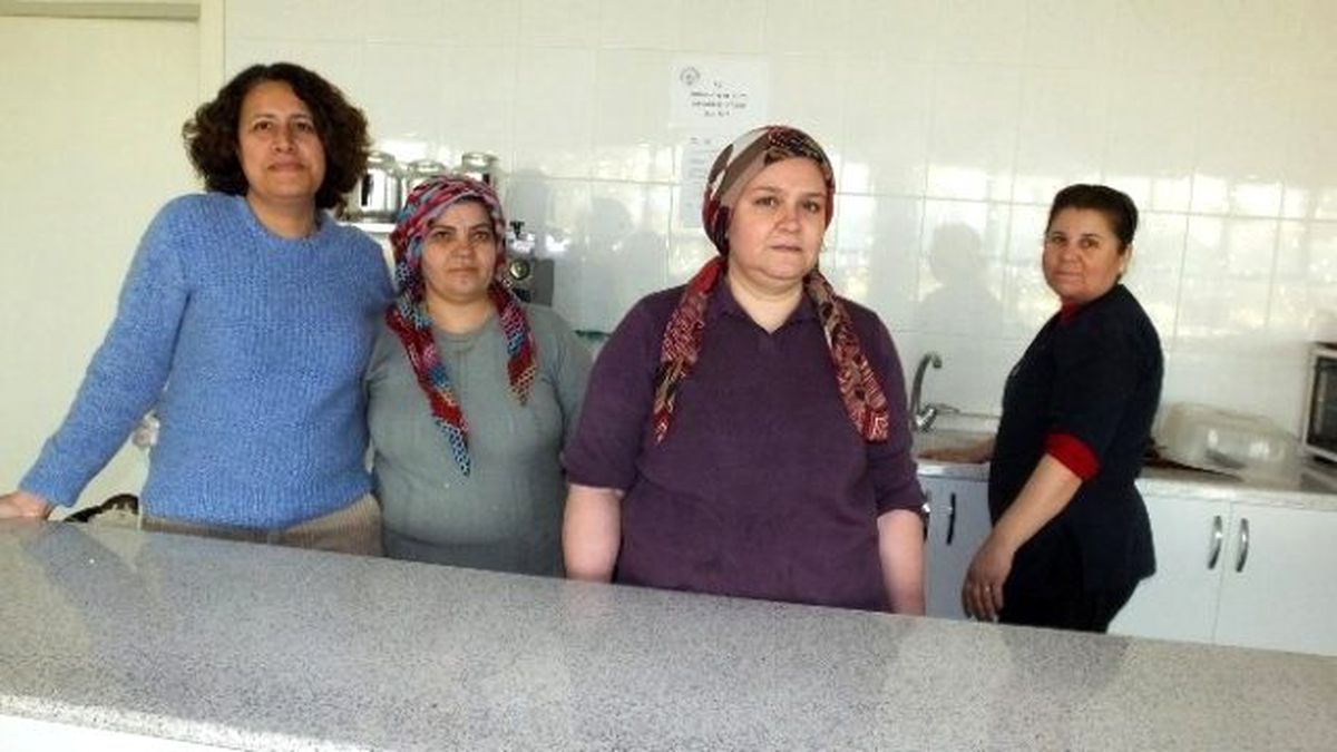 Burhaniye'de Kültür Merkezine Kafeterya Açıldı