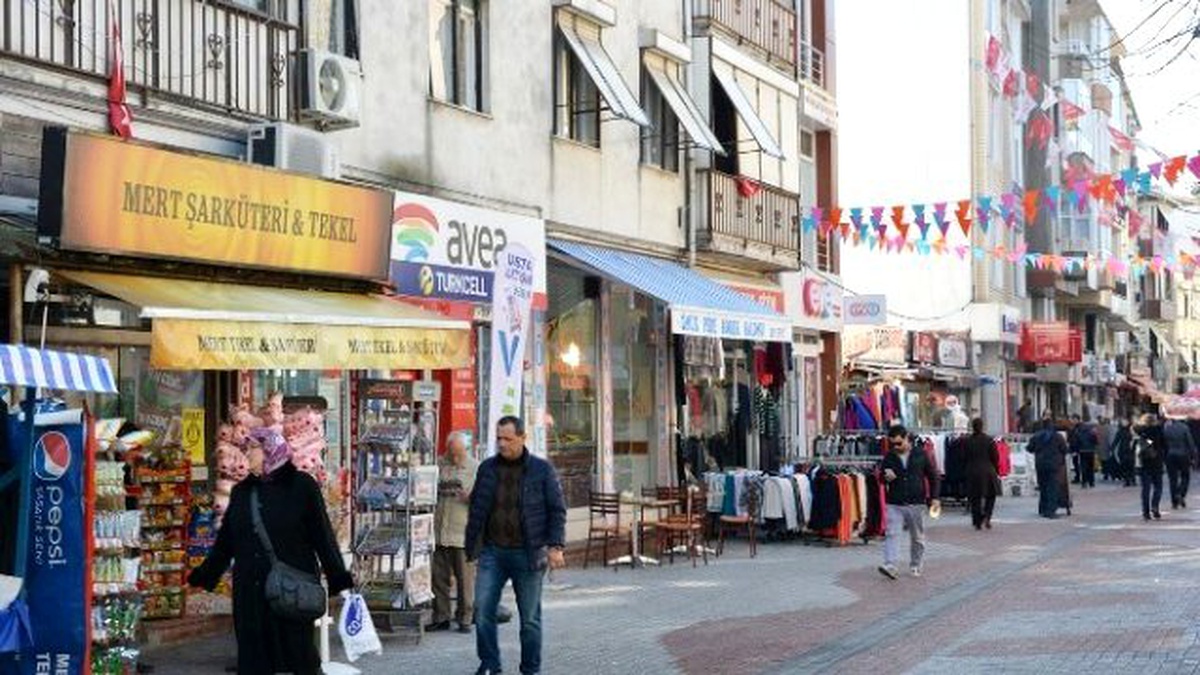 Büyükçekmece\'de Tabela Kirliğine Geçit Yok