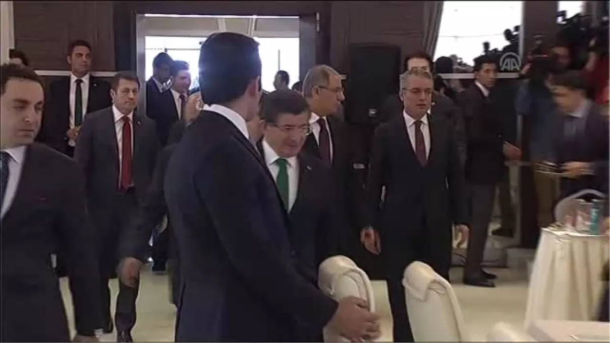 Davutoğlu: "Ülkemizi Bilim İnsanlarını Cezbedecek Altyapıya Kavuşturmamız Lazım"