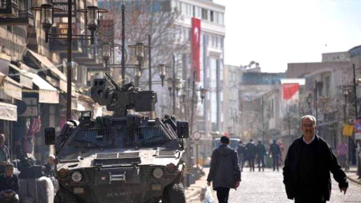 Diyarbakır Sur\'da Çatışma: 2 Astsubay Şehit (3)