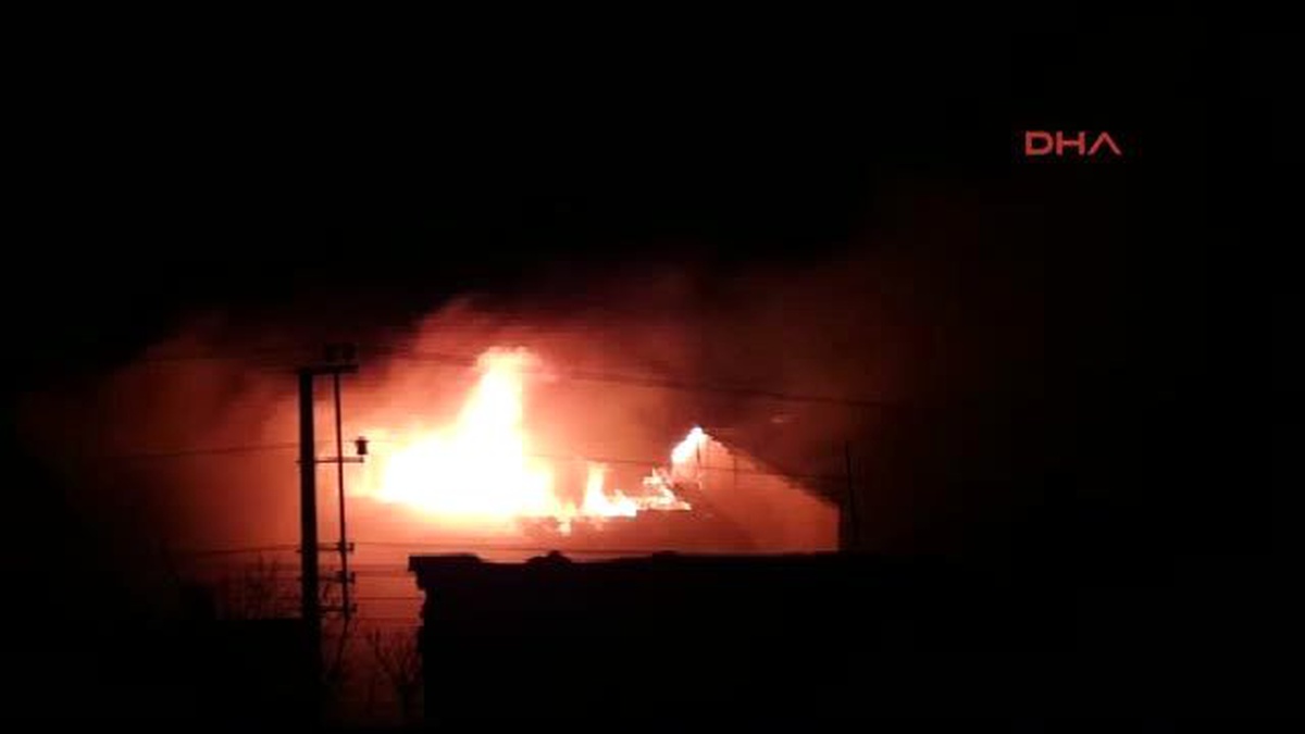 Mardin-Nusaybin\'de PKK\'lılar Yine Okul Binası Yaktı