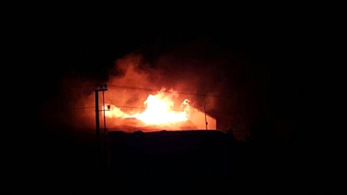 Nusaybin\'de PKK\'lılar Yine Okul Binası Yaktı