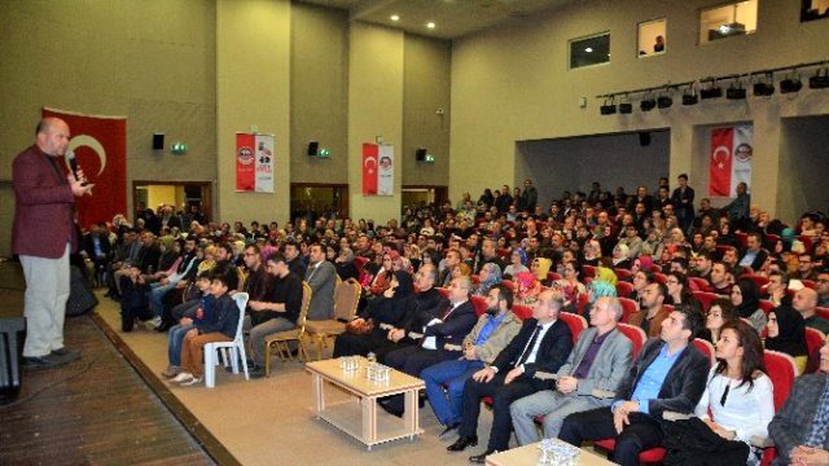 Tarihçi Uğurluel Körfezliler\'le Buluştu