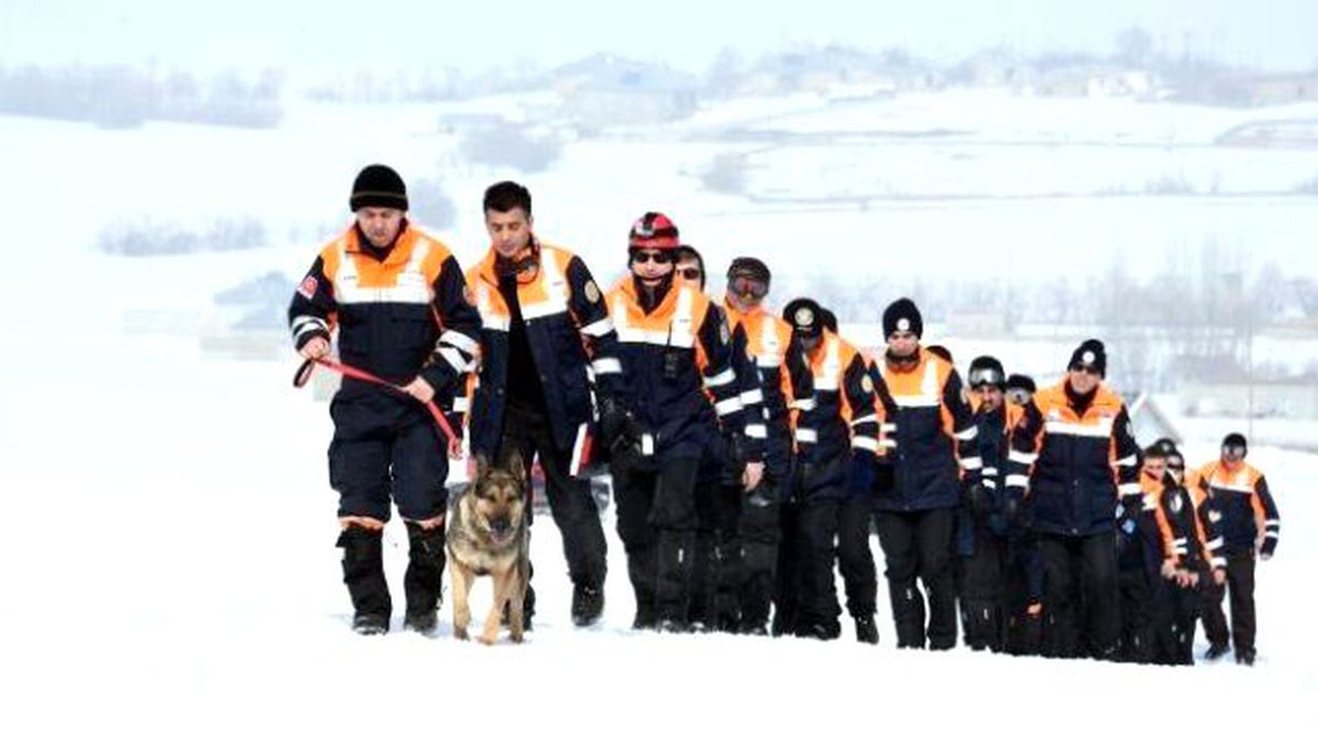 Van\'da Gerçeği Aratmayan Çığ Tatbikatı