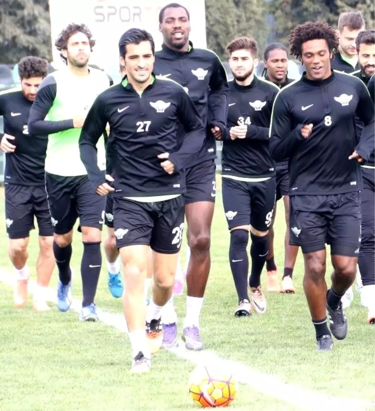 Akhisar Belediyespor\'da, Medipol Başakşehir Maçı Hazırlıkları Sürüyor