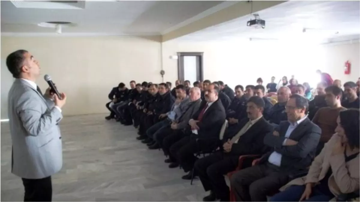 Bitlis Belediyesi Personeline Etkili İletişim Eğitimi