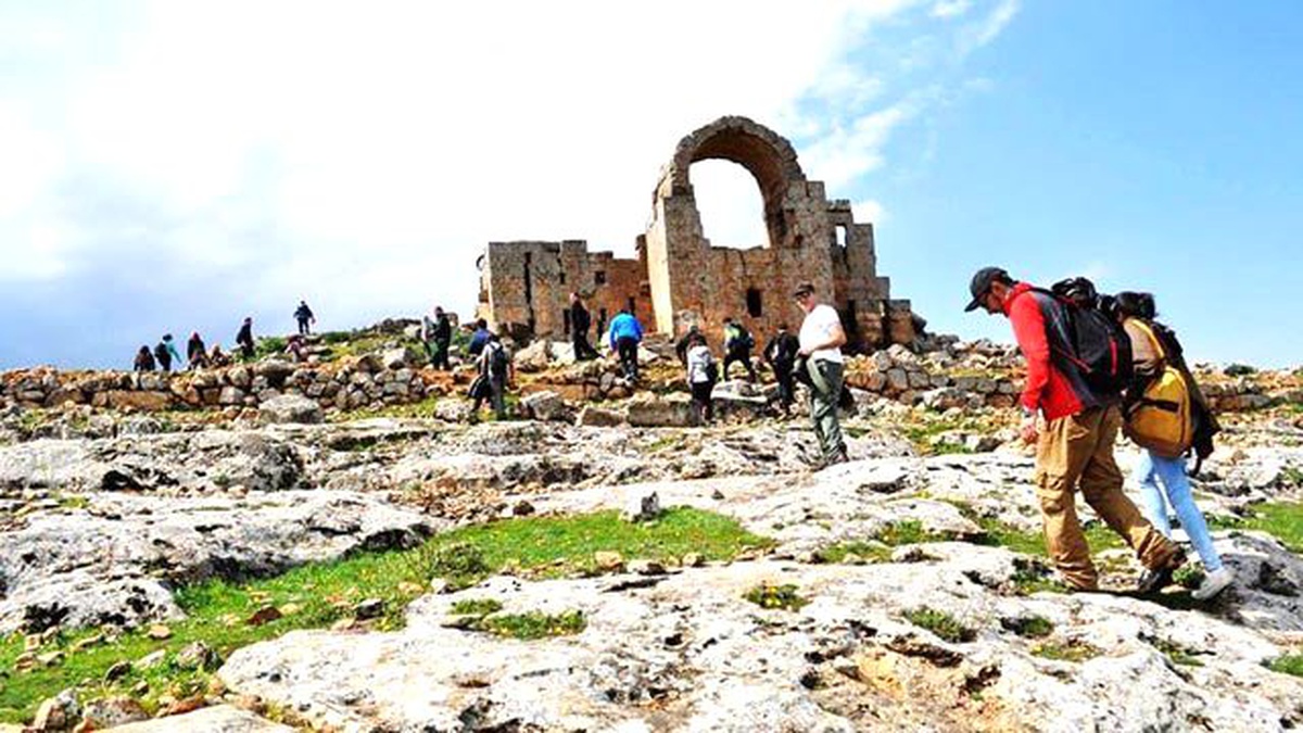 Dağlarda Gezerek Tarihe Yolculuk