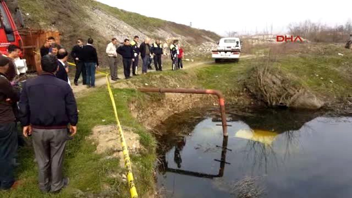 Düzce Kazı Yaparken Gölette Ceset Buldular