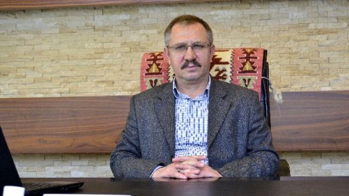 Eğitim Bir-sen Şube Başkanı Abdullah Çelik