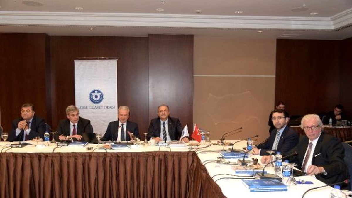 Milletvekilleri İzmir\'in Sorunları İçin \'Birlik\' Oldu
