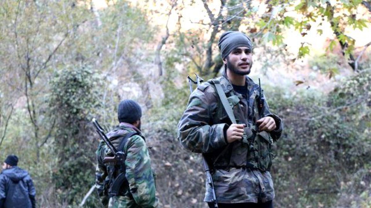 2 Bin Savaşçı Türkiye Üzerinden Azez'e Geçti