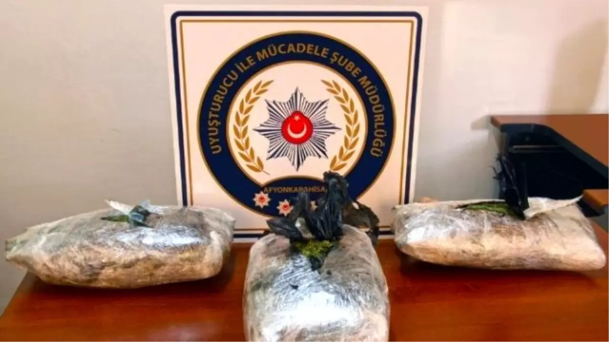 Otobüsün Bagajında 5,58 Kilogram Esrar Ele Geçirildi