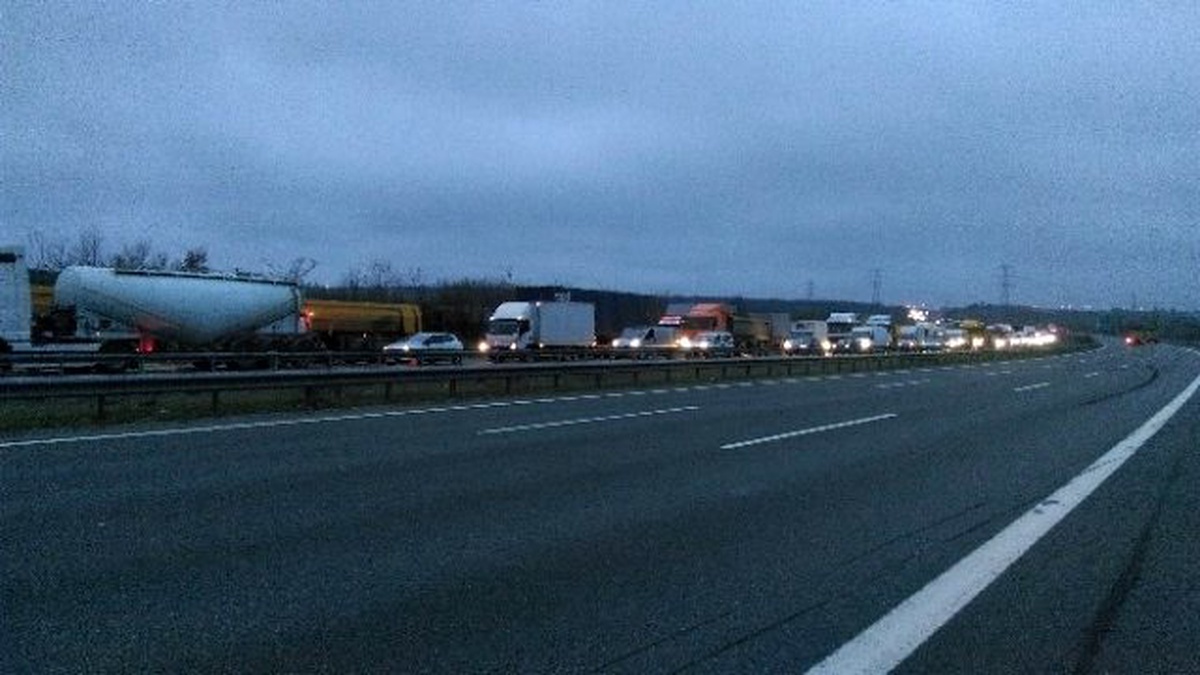 Tem Otoyolu\'nda Trafik Kazası: 3 Yaralı
