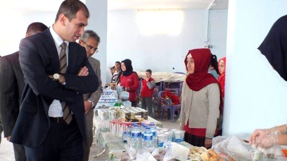 Tut İhh Temsilciliği Yetim Çocuklar İçin Kermes Düzenledi