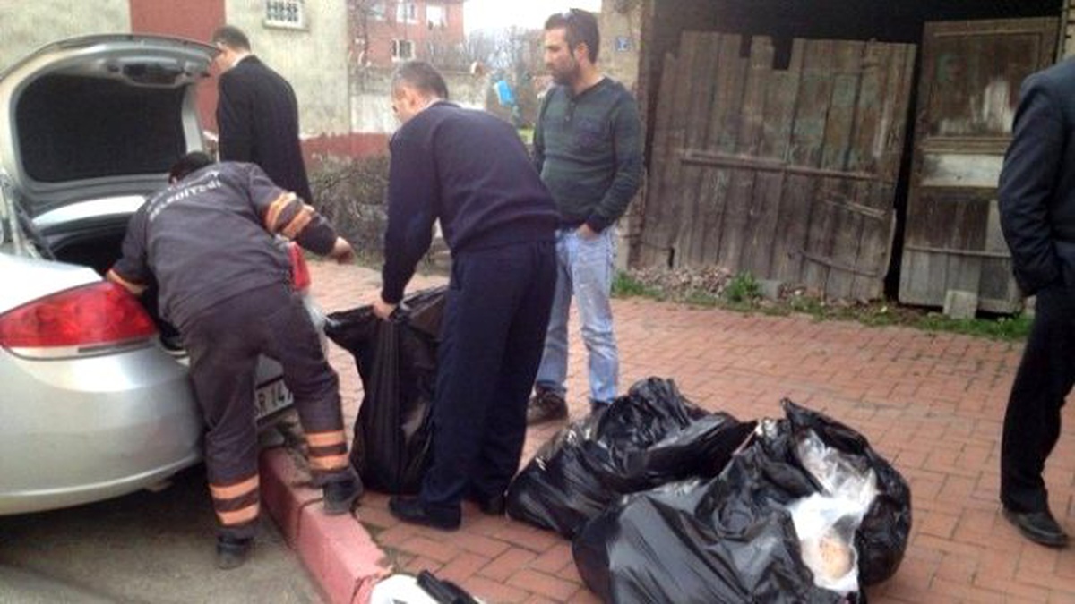Zabıta Ekipleri Uygunsuz Satışı Yapılan Tavukları İmha Etti