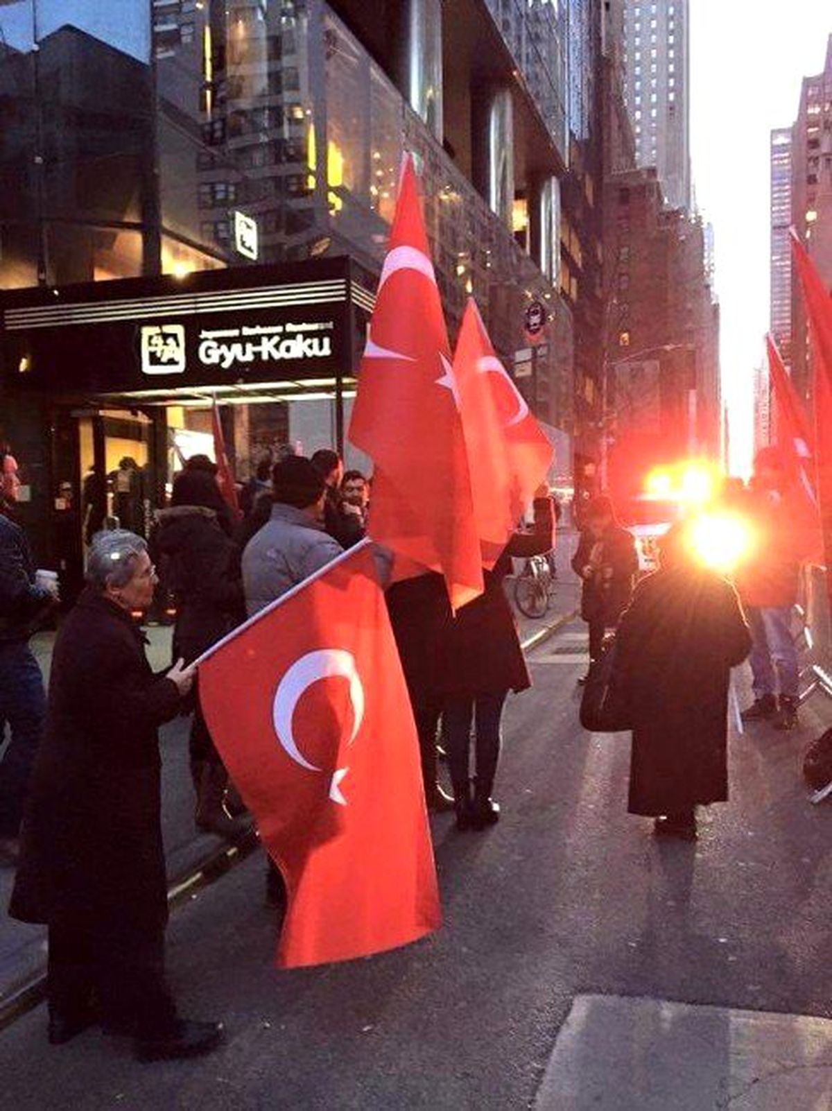 Ankara Saldırısı New York\'ta Protesto Edildi