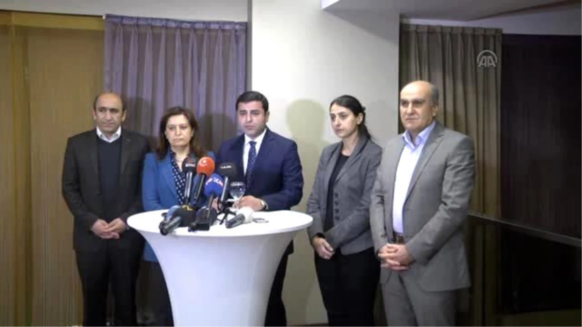 Demirtaş: \'Hepimizin Ülkenin Ortak Bir Derdi Etrafında Birleşmesi Gereken Bir Mevzusu Var, Barış...