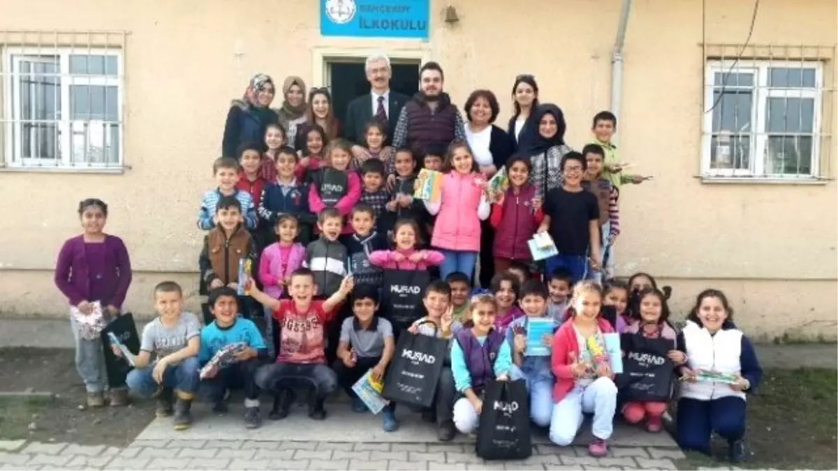 Düzce Üniversitesi Genç Müsiad Topluluğu Öğrencileri Sevindirdi