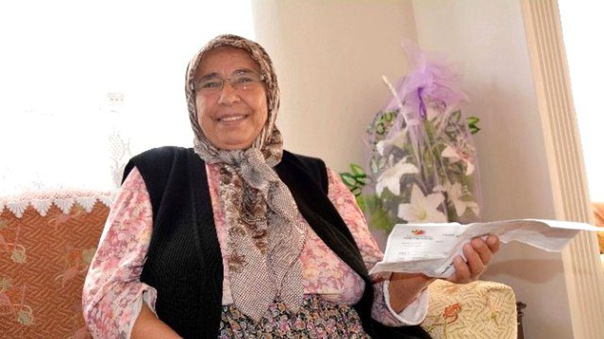 Emlak Vergisi Borcu Ödüyorum Zannetti, Tost Makinesiyle Kandırıldı