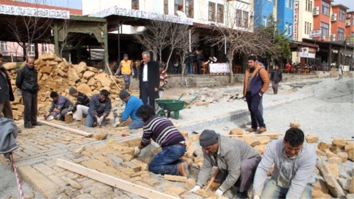 Gökçeada\'da Halk İmece Usulü Yolları Yapıyor