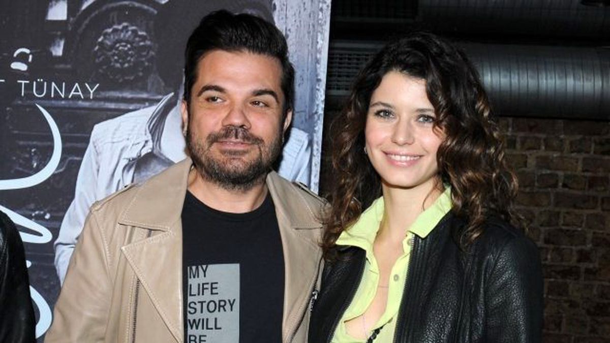 Kenan Doğulu Şehitler İçin Paylaştı, Beren Saat Tepki Topladı