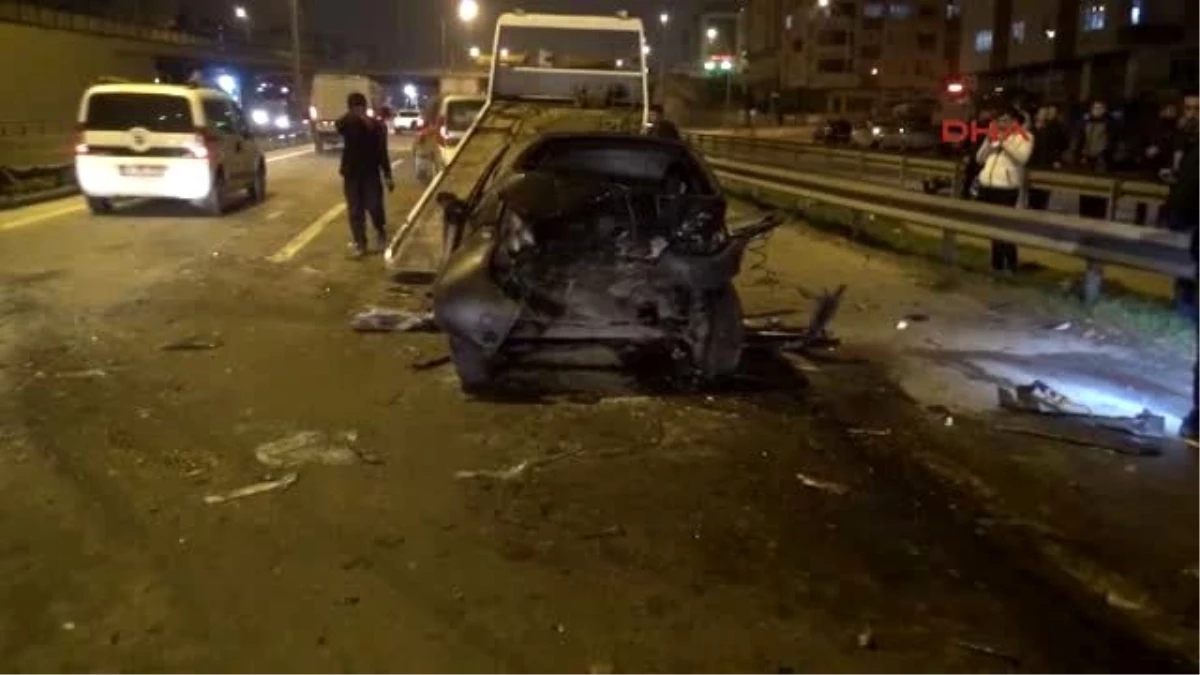 Kocaeli-Bariyerleri Aşan Tır Otomobile, Trafo ve Duvara Çarptı: 1 Yaralı