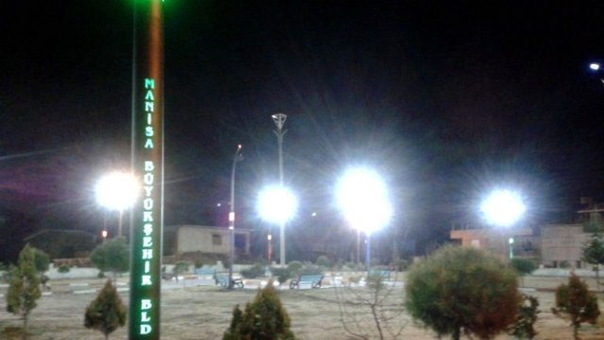Manisa Büyükşehir\'den Kula\'da Aydınlatma Çalışmaları