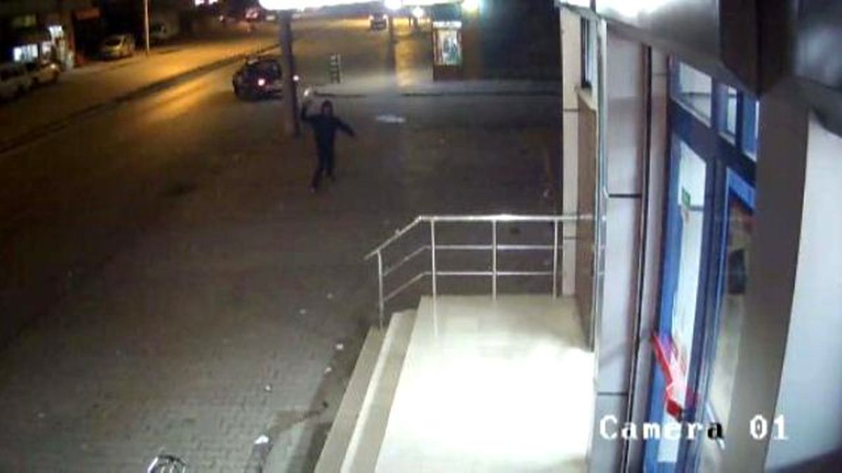 Mersin'de PKK'lı Hainler Marketlere Saldırdı