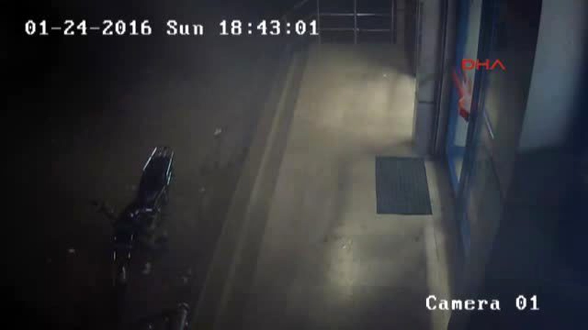Mersin\'de Marketlere Bombalı Saldırı Kamerada