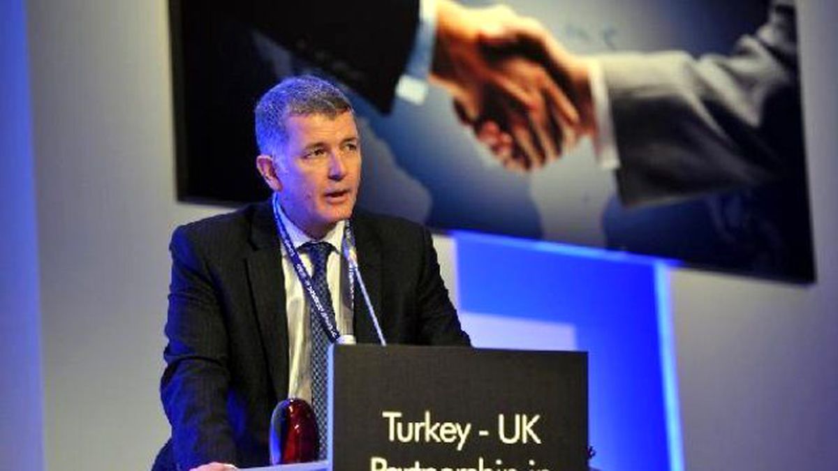 Moore: Sığınmacı Krizi Ab-Türkiye İlişkilerini Canlandıracaksa Asla Heba Etmeyelim