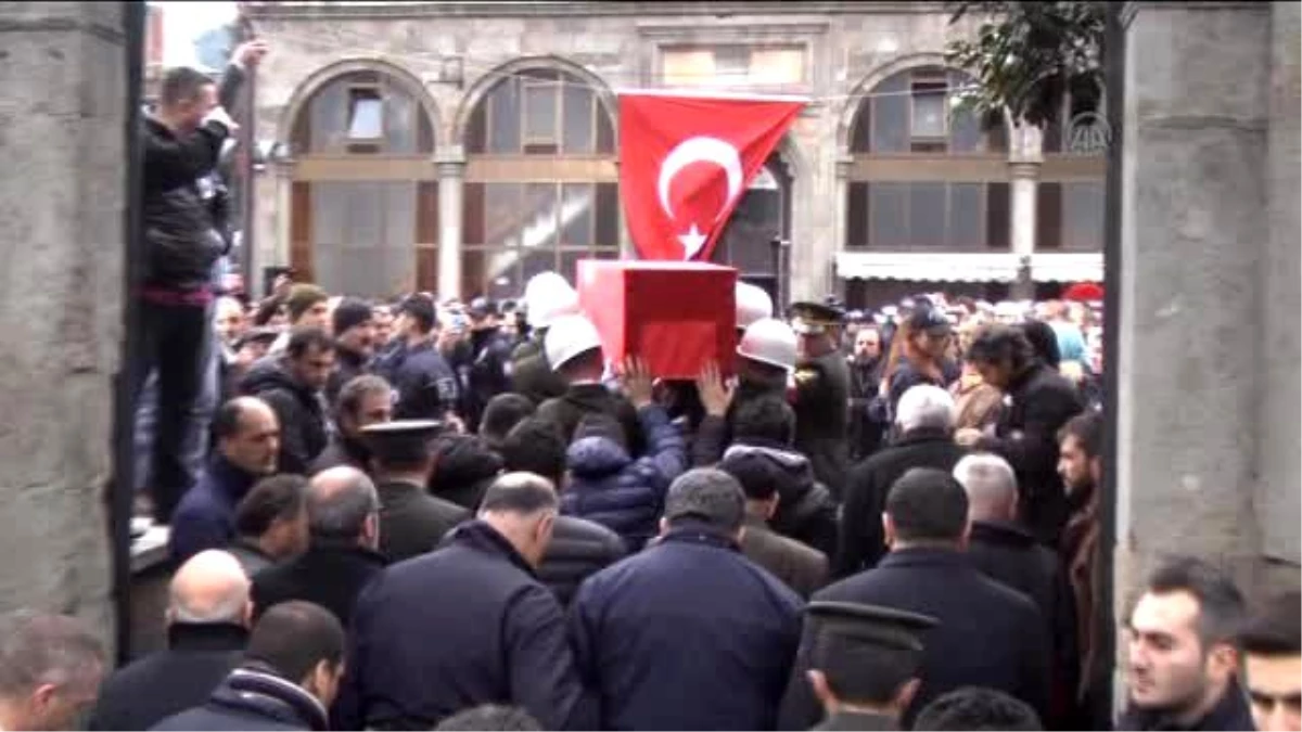 Ankara\'daki Terör Saldırısı - Sivil Memur Küçük Son Yolculuğuna Uğurlandı