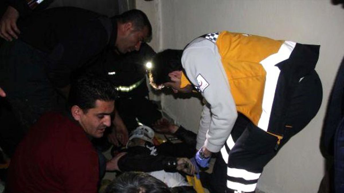 Asansör Boşluğuna Düşen Suriyeli Yaralandı