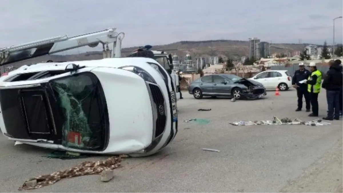 Başkent\'te Trafik Kazası: 1 Ölü, 3 Yaralı