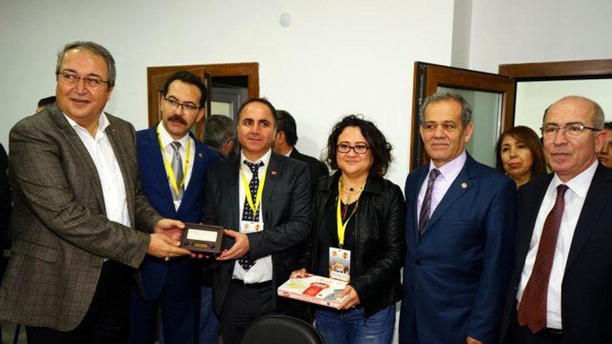 Belediye Başkanı Ünver\'den Gazetecilerin Onuruna Yemek