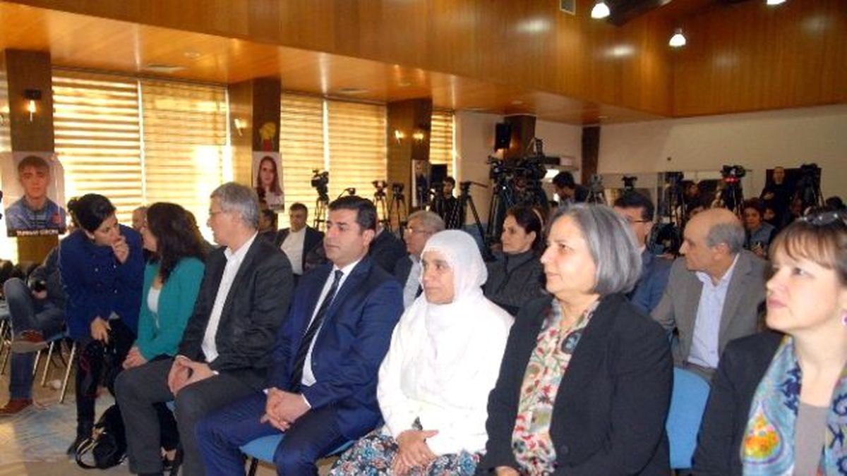 Demirtaş: Bizden Yalvarmamızı Bekleyenler Yanılır