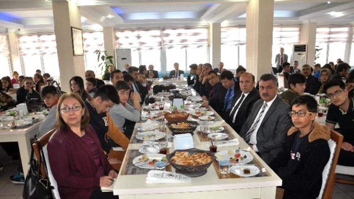 Kadirli de "Ben Değerliyim Güçlü Gelecek Benim" Projesi