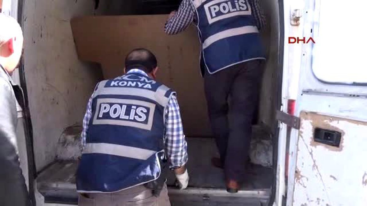 Konya - Minibüsteki Makara Sistemli Gizli Bölmede 20 Bin Paket Kaçak Sigara Bulundu