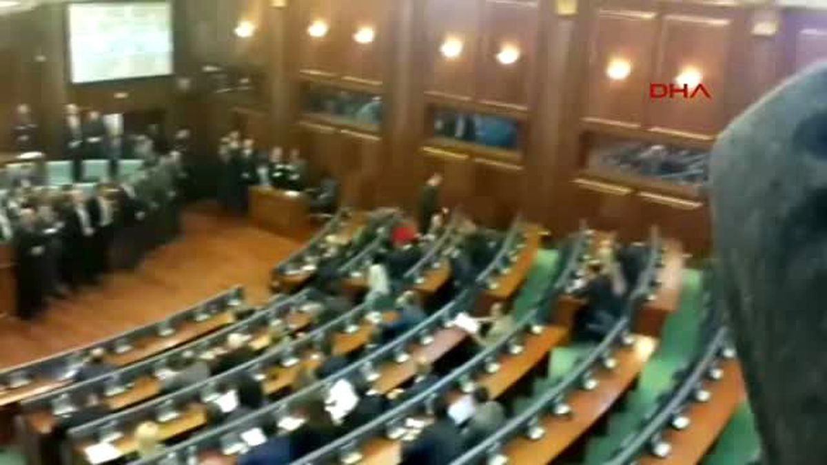 Kosova Basını: Kosova Meclisi Savaş Sonrası Tarihinde En Büyük Dramını Cuma Günü Yaşadı