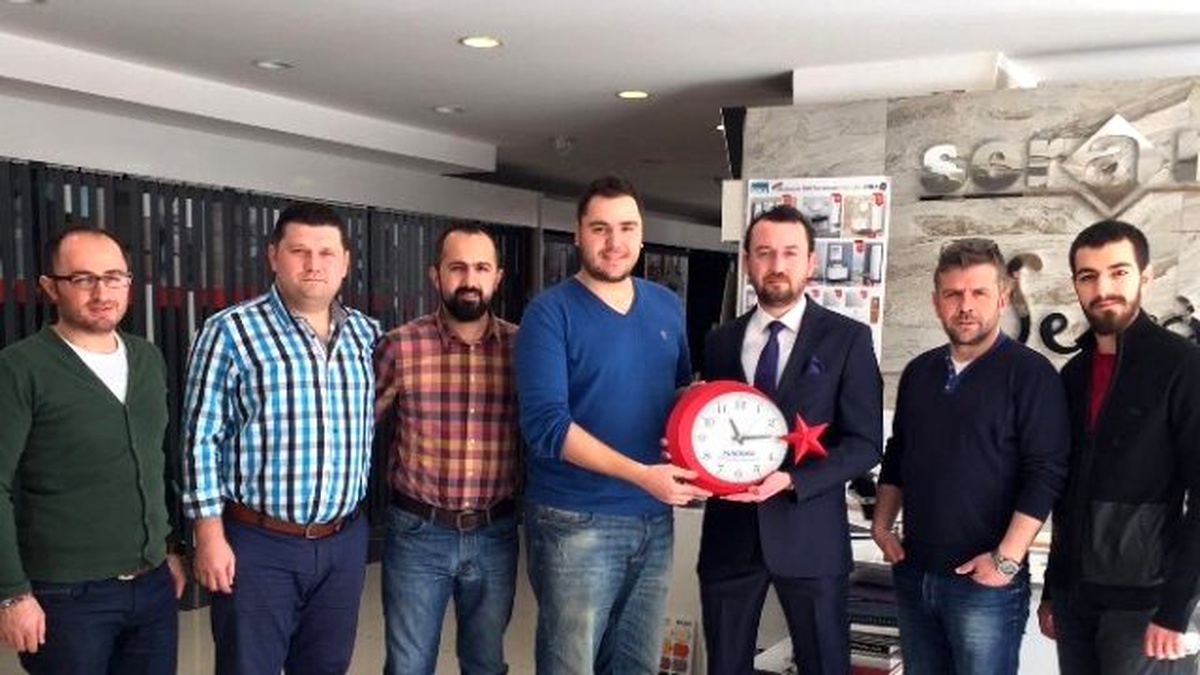 Magider Üyeleri Al Bayraklara Bürünüyor