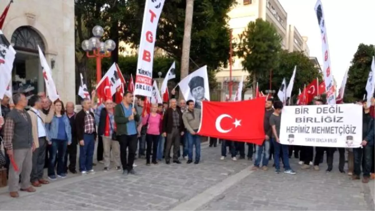 Mersin\'de Tgb\'liler Terörü Protesto Etti