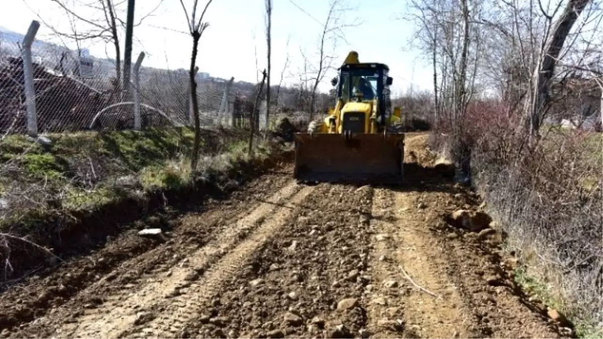 Orduzu\'da, Yol Genişletme ve Düzenleme Çalışması Yapıldı