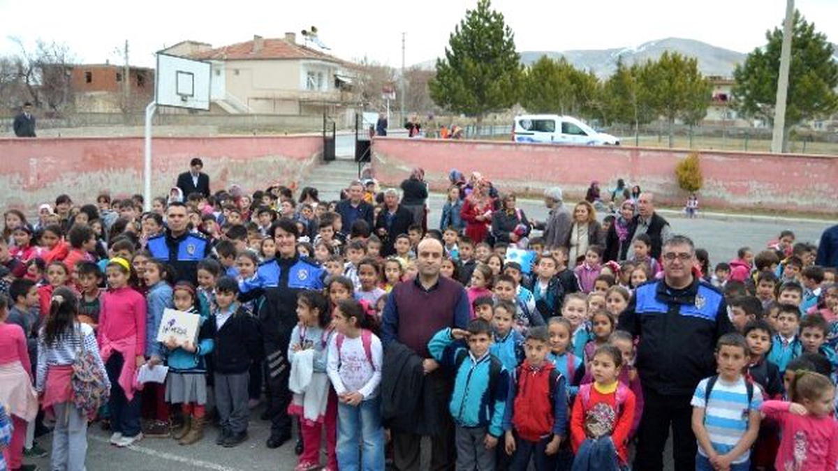 Polis, Vatandaşları Dolandırıcılara Karşı Uyardı