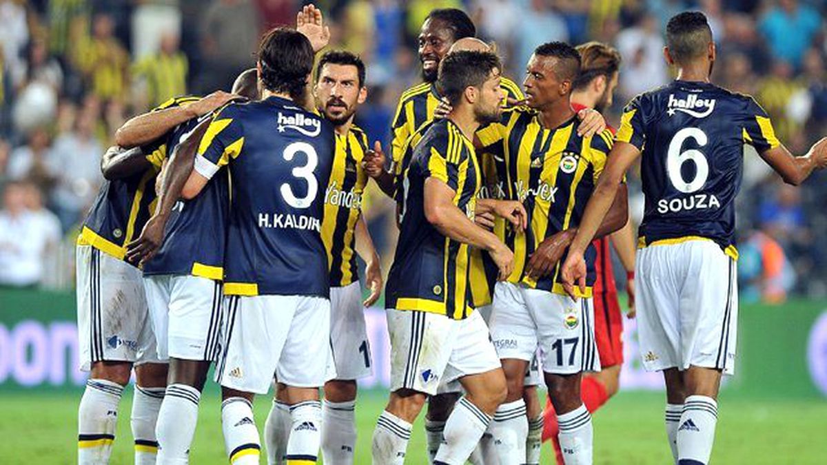 Santos, Fenerbahçeli Diego'yu Transfer Etmek İstiyor